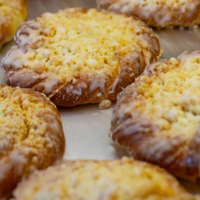 Drożdżówka z kruszonką - Ciastka sztukowe - Ciastka - Zdjęcie 1