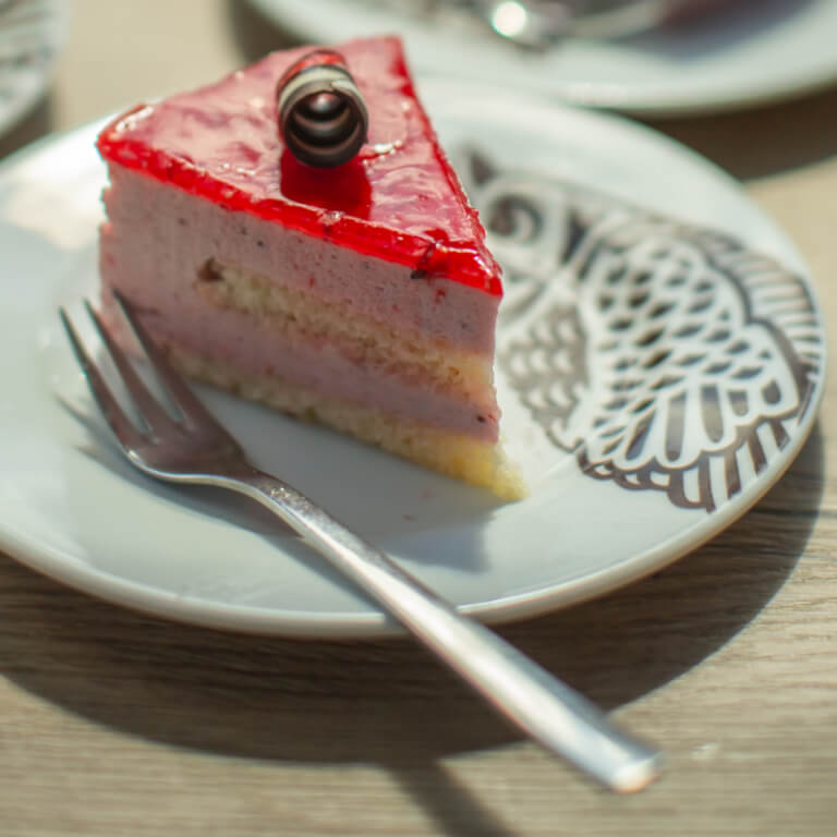Tort truskawkowy - Torty Standardowe - Torty - Zdjęcie 2