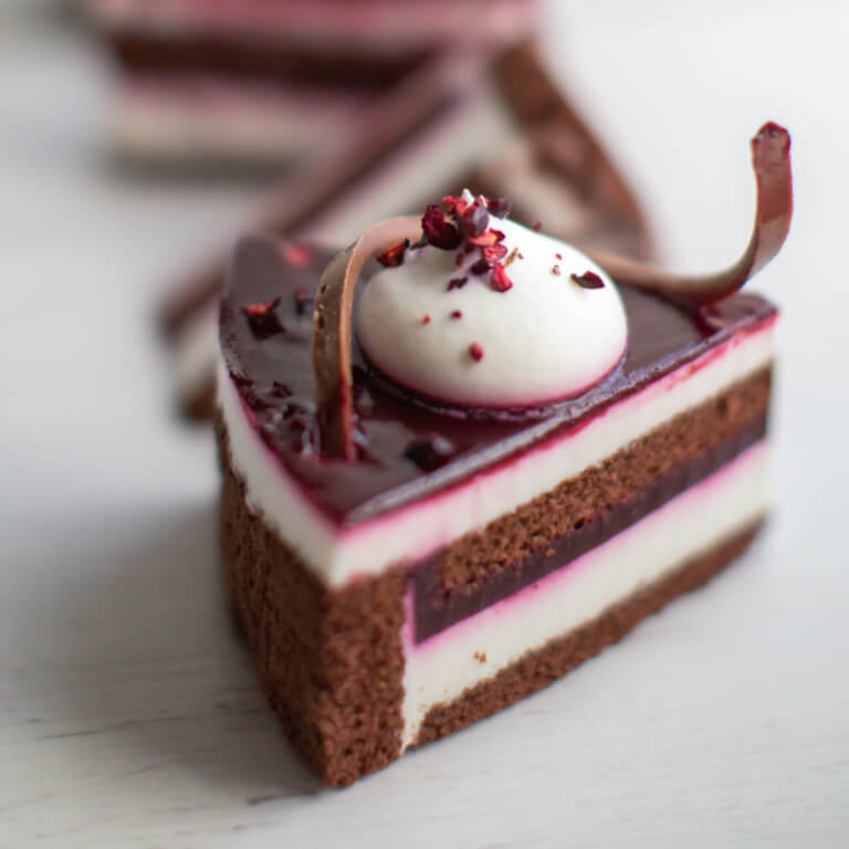 Tort jogurtowo-owocowy - Torty Standardowe - Torty - Zdjęcie 4