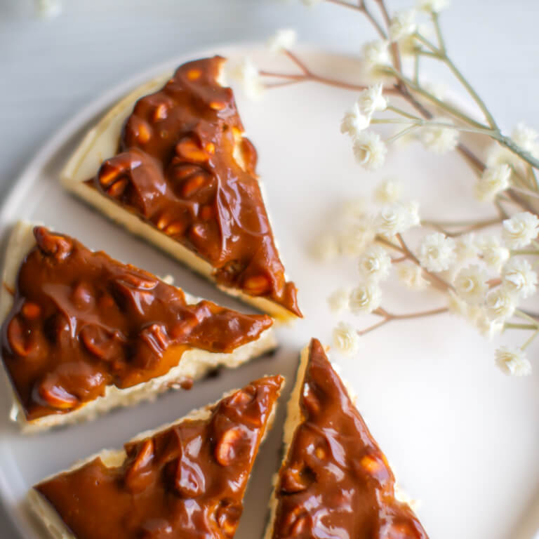 Cheesecake with Caramel and Nuts -No Added Sugar - Cheesecakes - Baked cakes - Zdjęcie 1