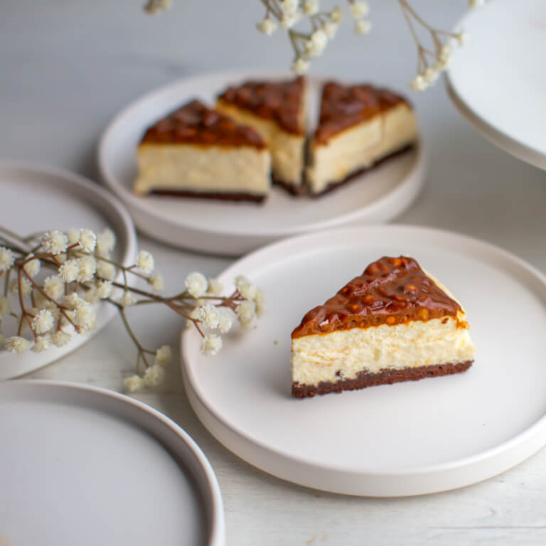 Cheesecake with Caramel and Nuts -No Added Sugar - Cheesecakes - Baked cakes - Zdjęcie 2