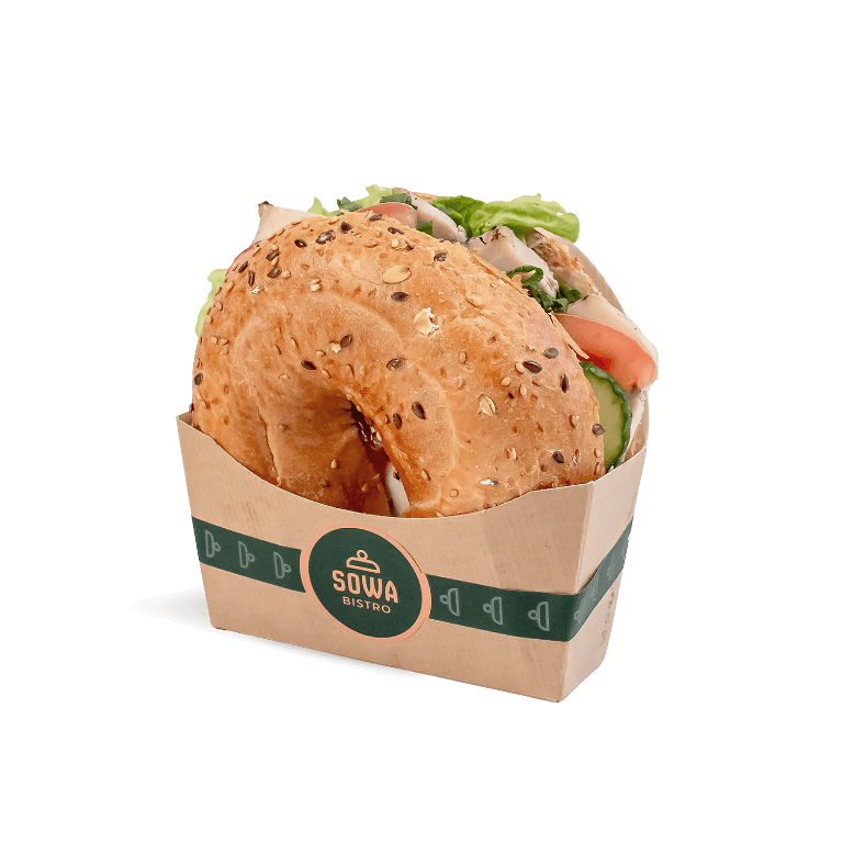 Bajgiel z kurczakiem i sosem duńskim