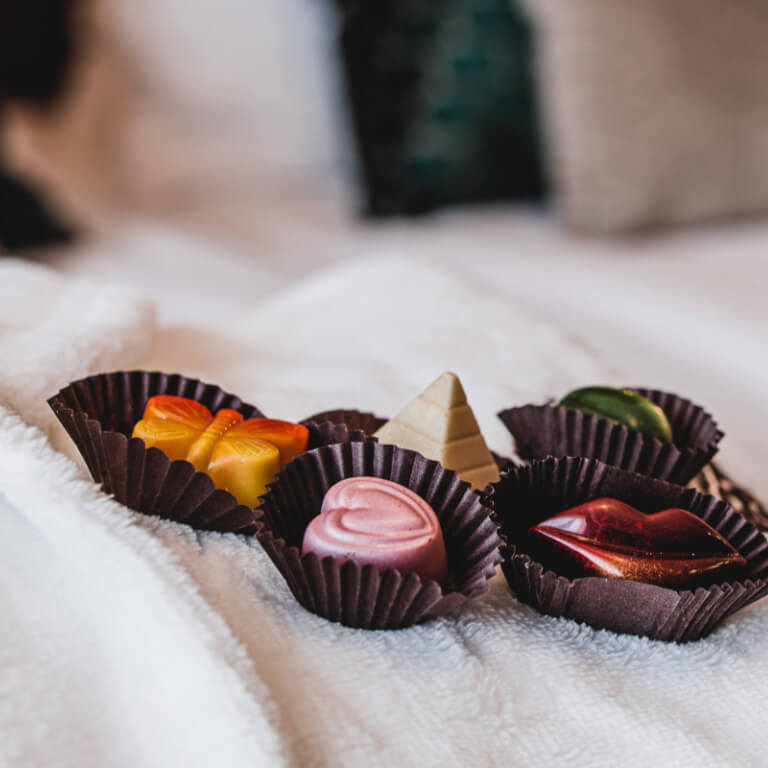 Pralines in a small box - Pralines - Chocolate delicacies - Zdjęcie 2