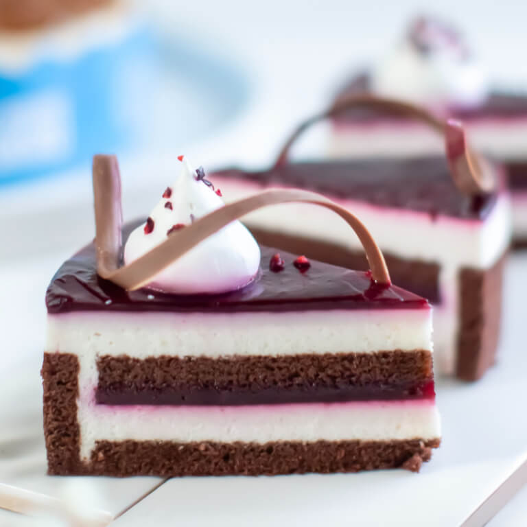 Tort jogurtowo-owocowy - Torty Standardowe - Torty - Zdjęcie 1