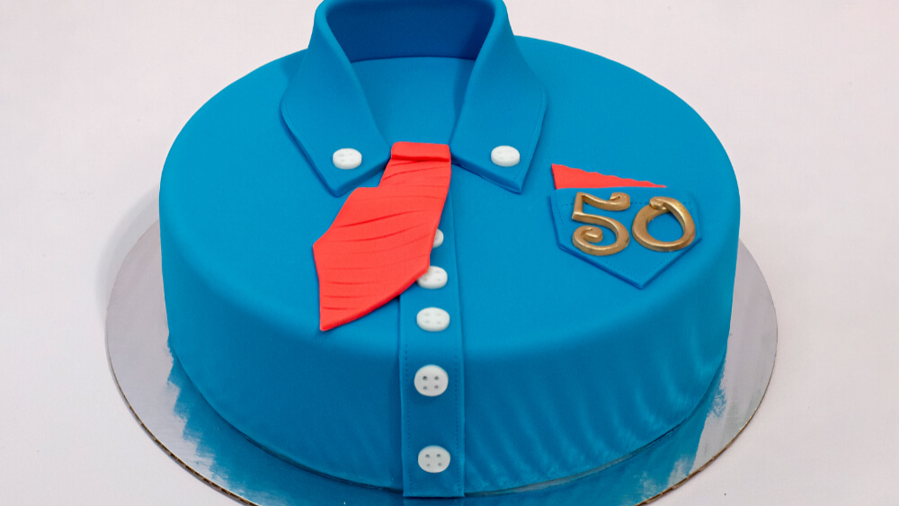 Jaki tort urodzinowy wybrać – standardowy czy dekoracyjny?