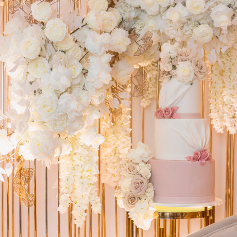 SATIN CHIC CAKE - Wedding cakes - Cakes - Zdjęcie 1