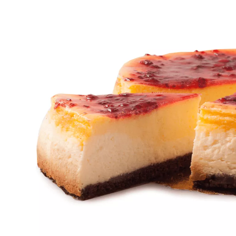 Cheesecake with red currants